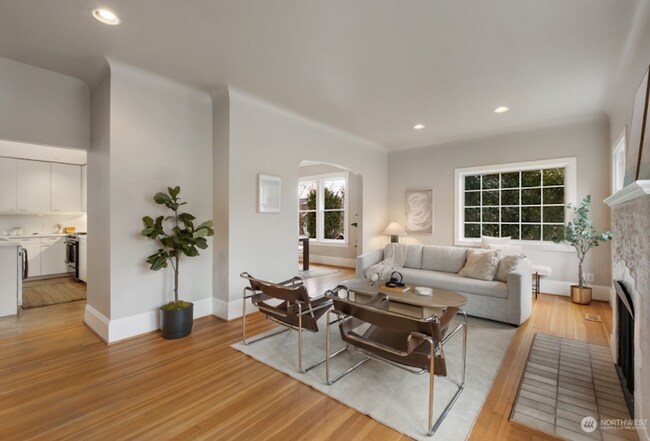 Building Photo - Wallingford Home