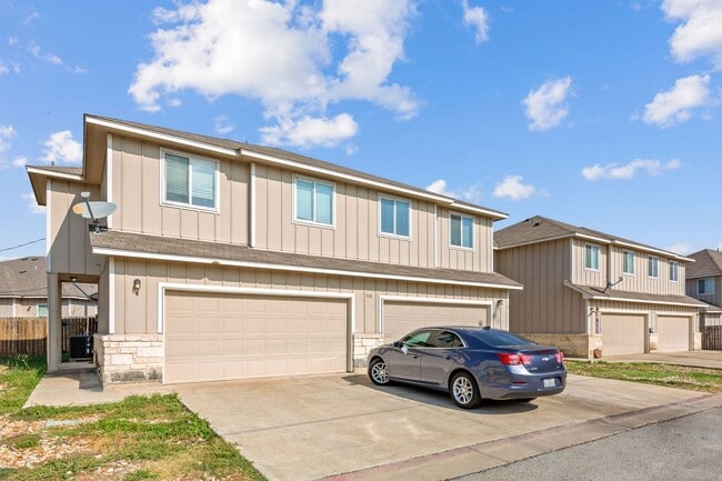 Building Photo - LH408 Carl Shipp Dr