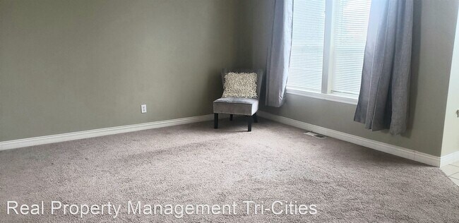 Building Photo - 3 br, 2.5 bath House - 3800 W 19th Ct.