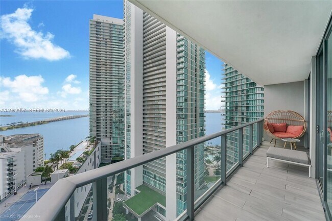 Foto del edificio - 501 NE 31st St