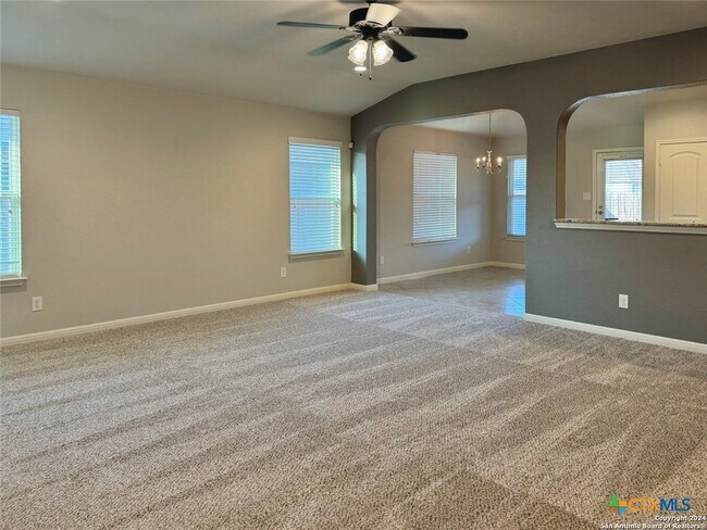 Foto del edificio - 2249 Olive Hill Dr