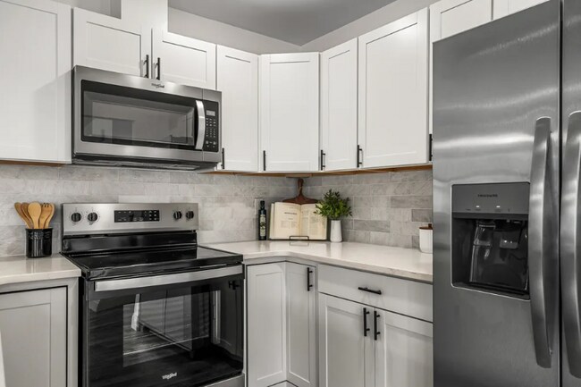 Foto del edificio - 105 Cabot Ct