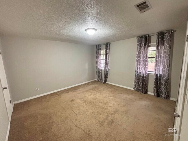 Foto del edificio - 171 Montclair Loop