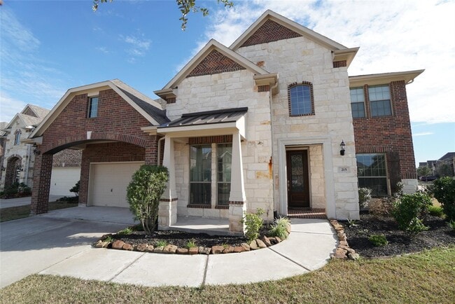 Building Photo - 215 Promenade Estates Ln