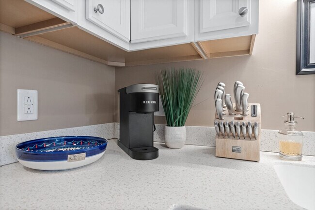 Foto del edificio - 1890E Auburn Ln