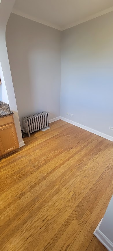 Building Photo - 2922.5 N Sacramento Ave