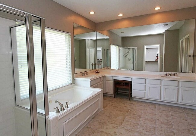 Foto del edificio - 6007 Planters Point Ct