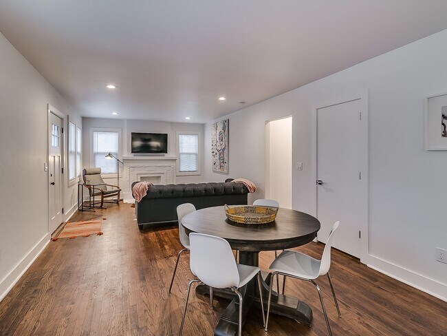 Foto del edificio - Heart of Plaza District