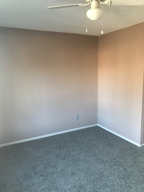 Building Photo - Cute Bi-Level 3 Bed/2 Bath Home!