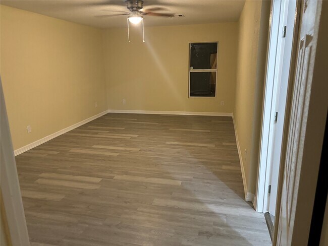 Foto del edificio - 311 3rd St N