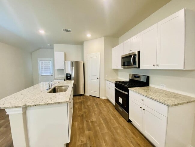 Building Photo - 22507 Green Jacket