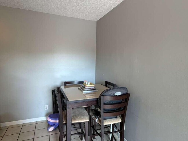 Building Photo - 8182 Thames Blvd