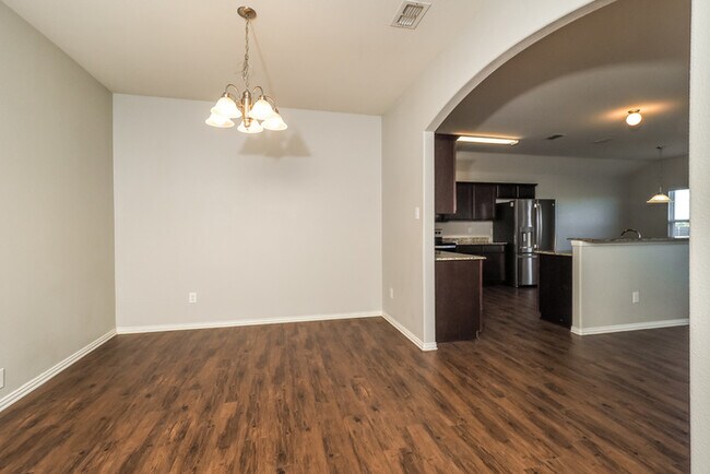 Foto del edificio - 300 Windmill Ct