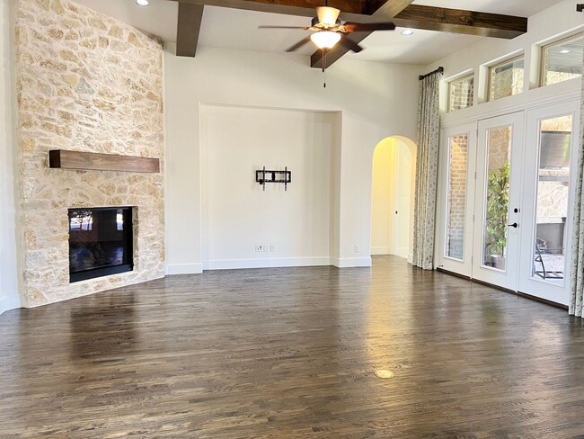 Building Photo - Executive 4/4.5/3 in Frisco Ready For Move...