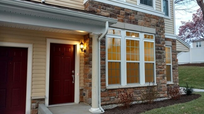 Photo - 14 Iris Ln Townhome