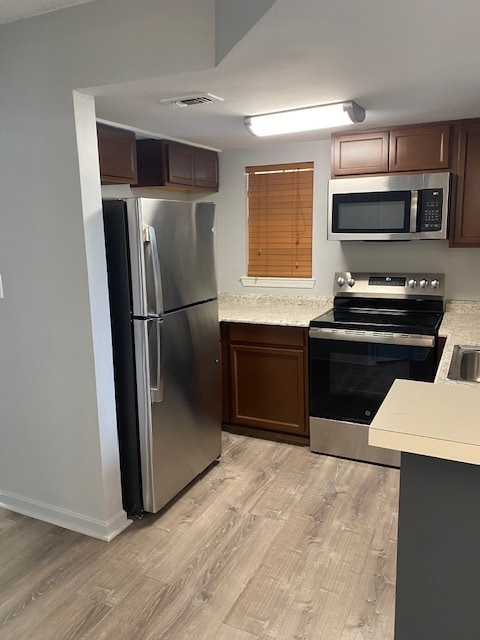 Kitchen - 10304 Westridge Dr