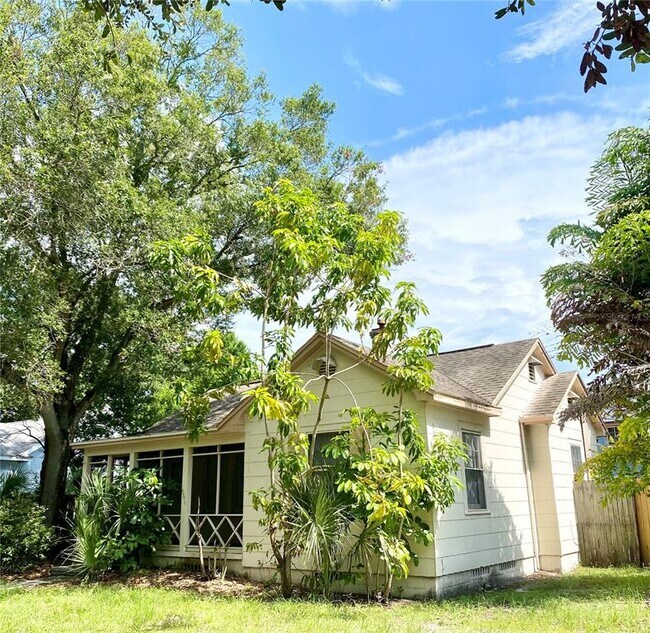 Building Photo - 4544 1st Ave N