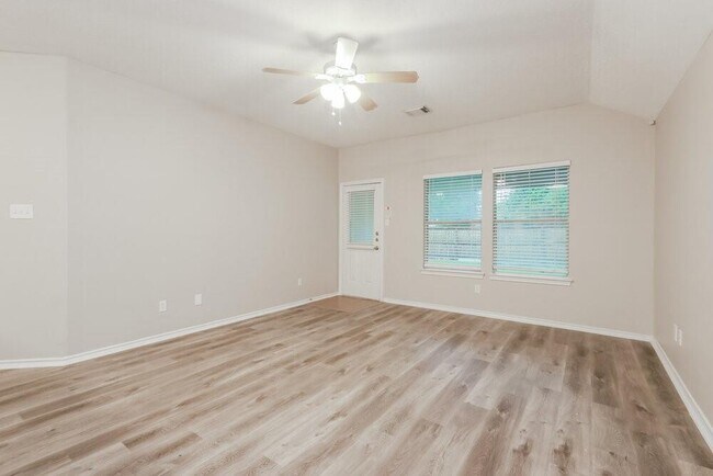 Building Photo - 2826 Trinity Glen Ln