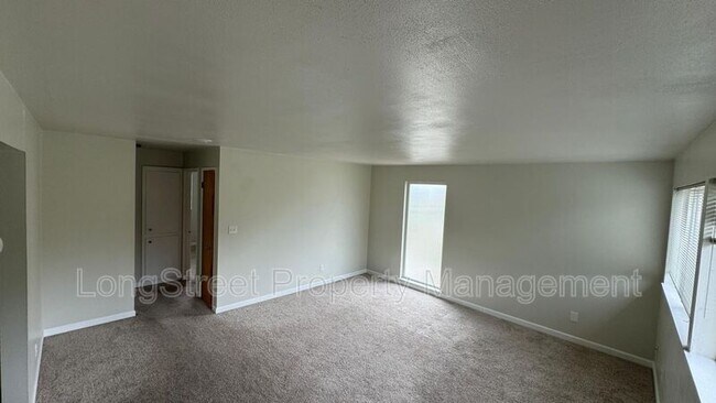 Foto del edificio - 915 SW Adams Ave