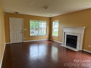 Building Photo - 3327 Buckvalley Dr