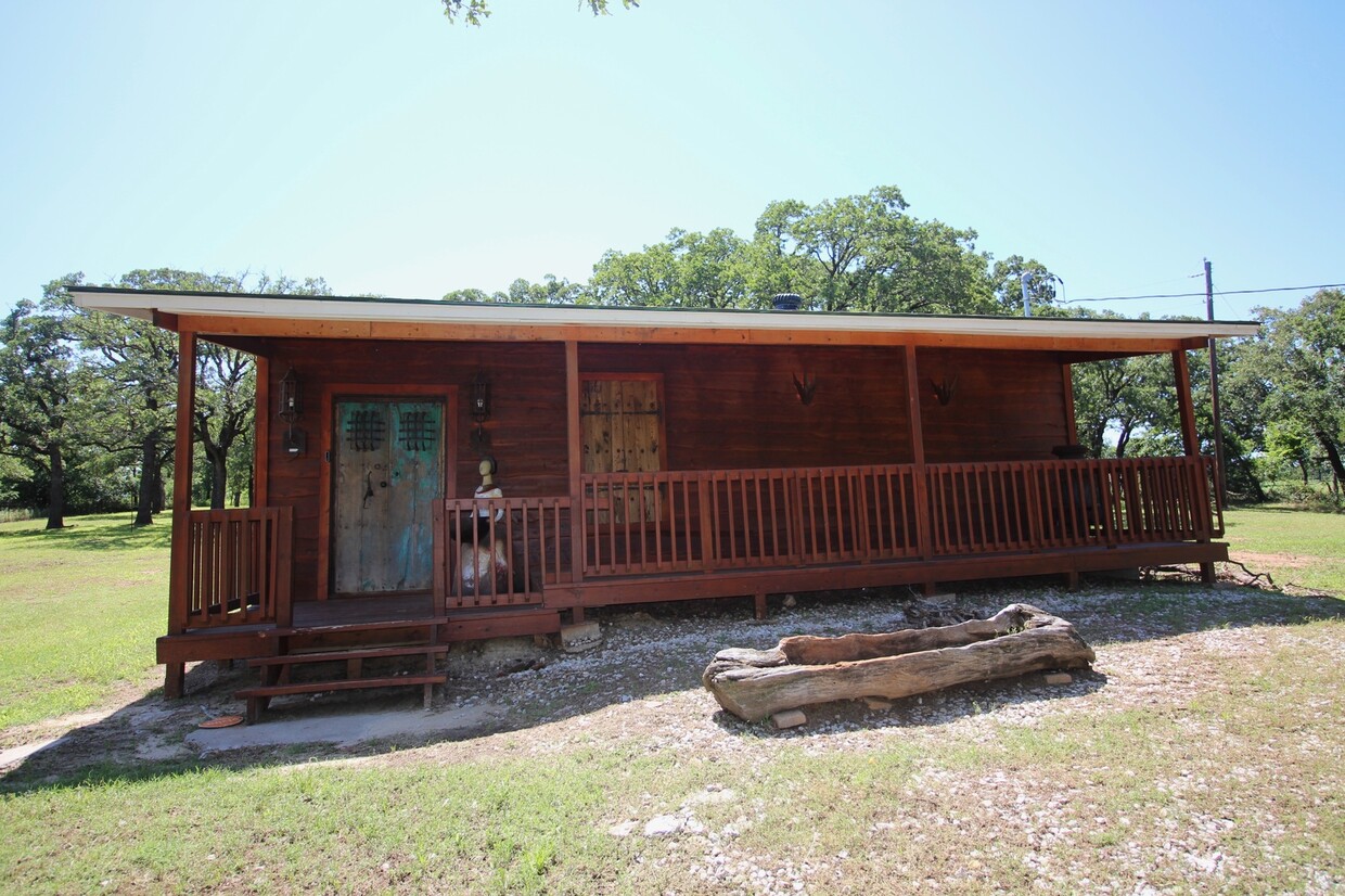 Primary Photo - FOR LEASE! Unique 2 BR - 1 BA cabin in on ...