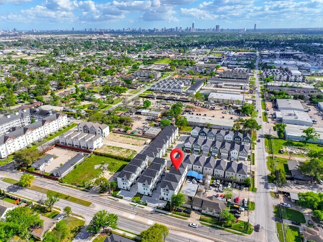 Foto del edificio - 7735 Hammerly Blvd