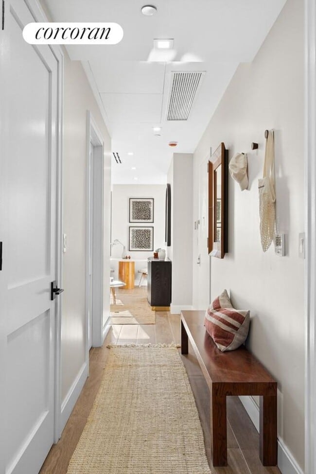 Building Photo - 760 Metropolitan Ave