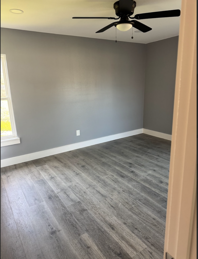 Master bedroom - 1517 Glen Ave