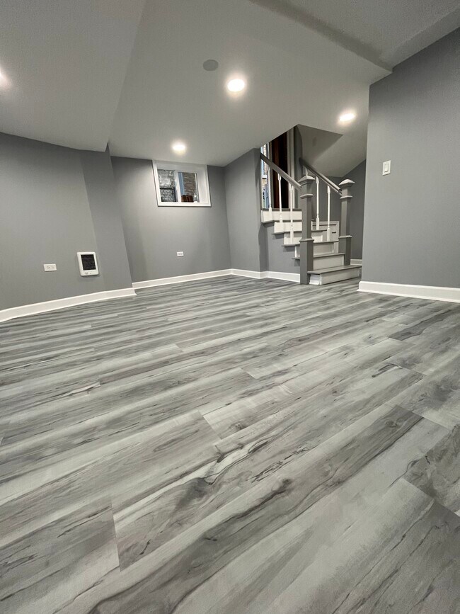 Foto del edificio - 5122 N Austin Ave