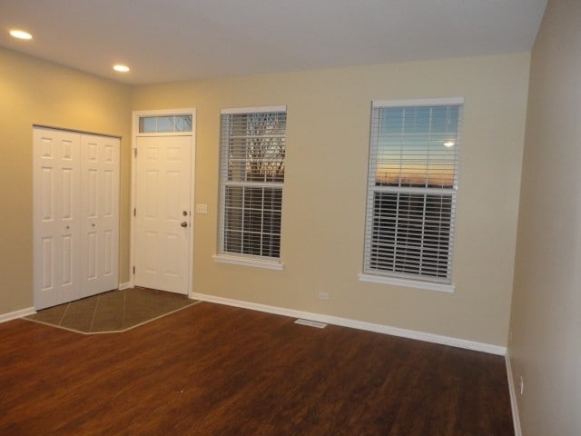 Building Photo - 2062 Middlebury Dr