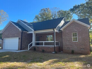 Building Photo - 205 Martingale Dr