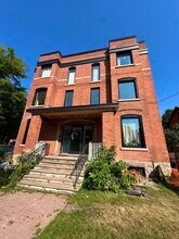 Building Photo - 17 MacDonald St