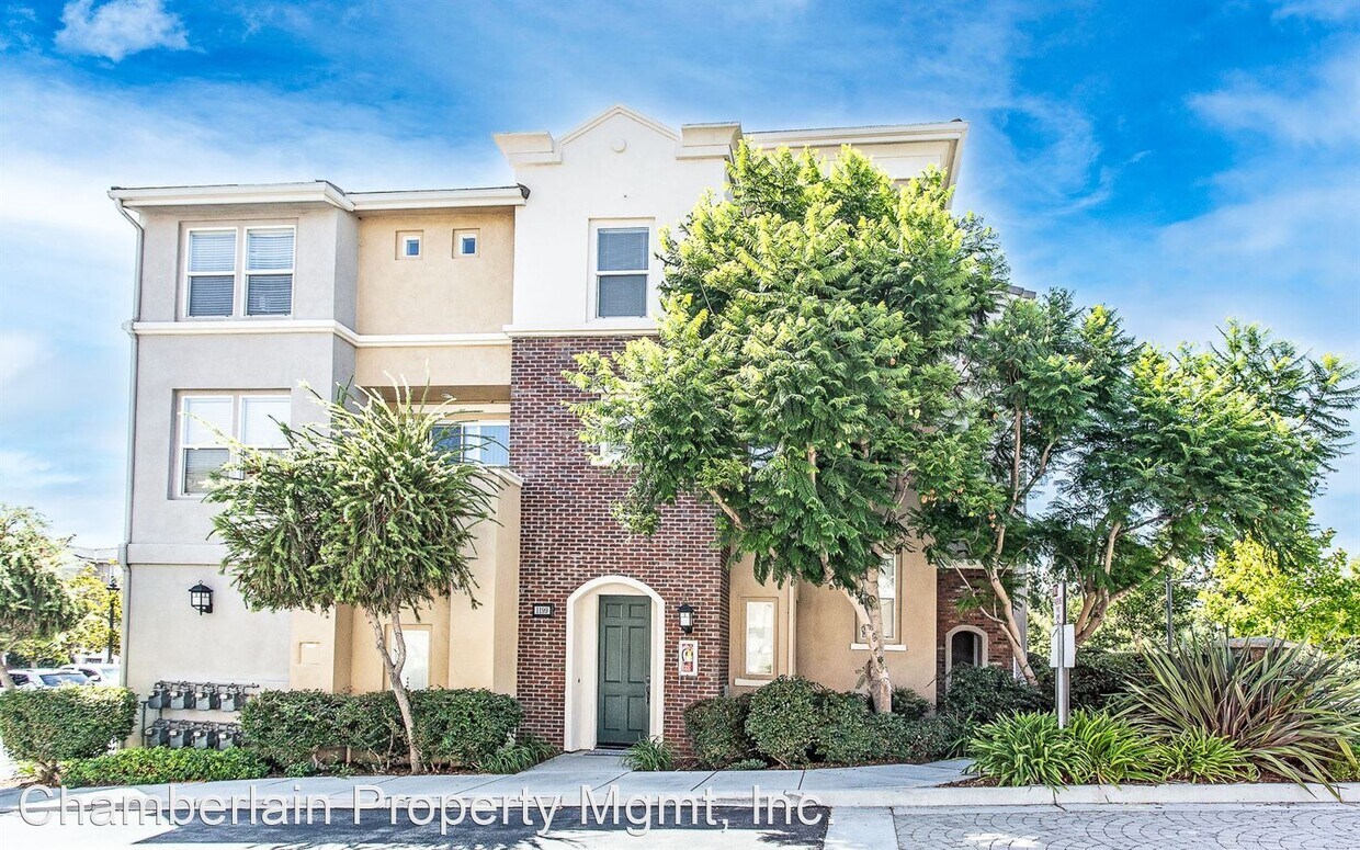 Primary Photo - 2 br, 2.5 bath House - 1199 Elfin Forest Rd E