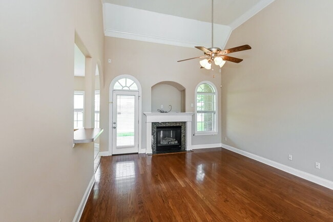 Building Photo - 4869 Rosebrook Cir E