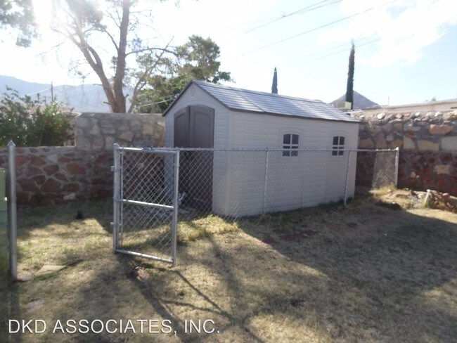 Building Photo - 3117 Van Buren Ave