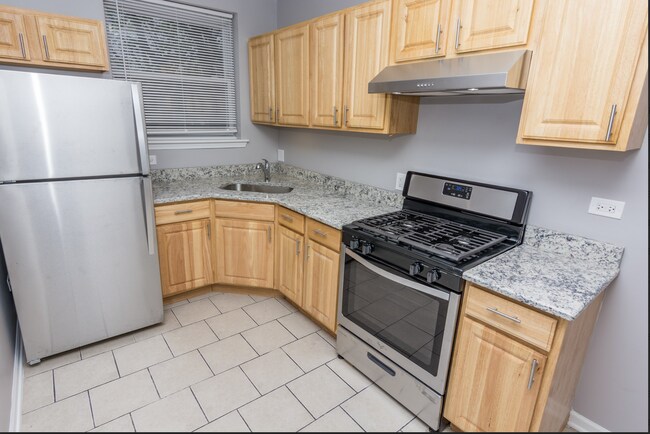 Foto del edificio - 1141 E 79th Pl