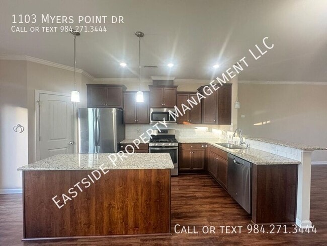 Foto del edificio - 1103 Myers Point Dr