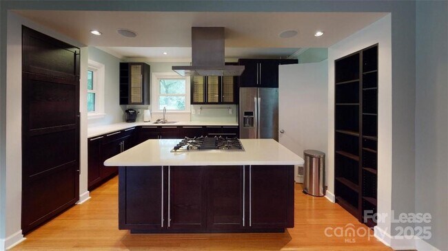 Foto del edificio - 419 Webster Pl