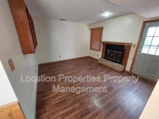 Foto del edificio - 1903 W 3rd St