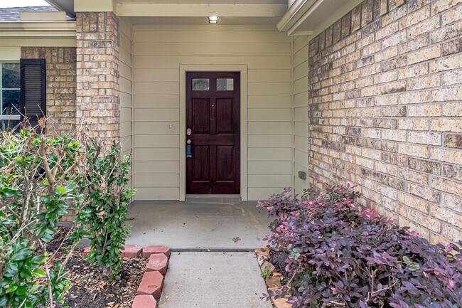 Foto del edificio - 2842 Lakecrest River Dr