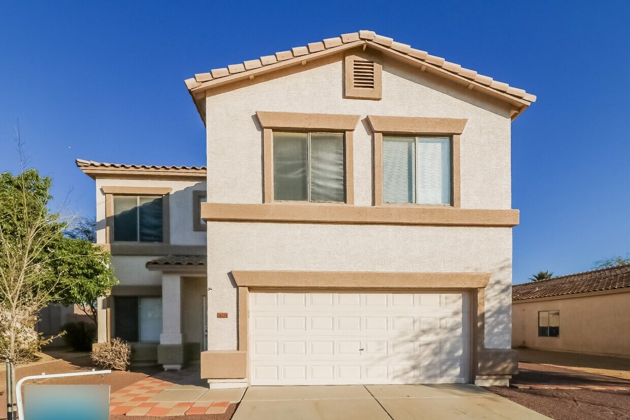 Foto principal - 16238 W Monroe Street
