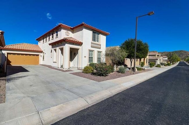 Building Photo - 7446 W Montgomery Rd