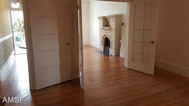 Foto del edificio - 3 br, 1 bath House - 1564 Noe St