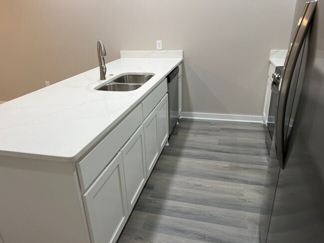 Foto del edificio - 923 Callie Ave