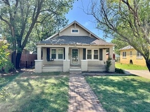 Building Photo - 609 N Caddo St