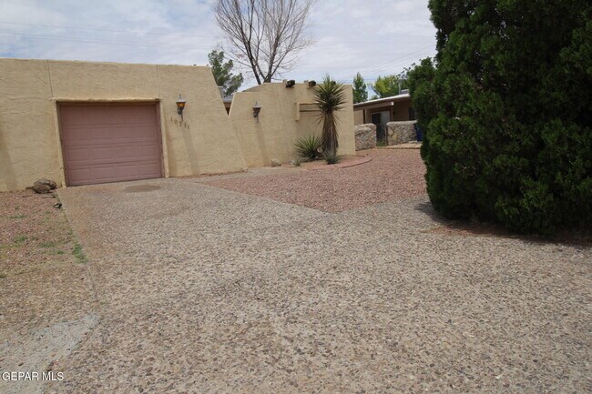 Foto del edificio - 10711 Ivanhoe Dr