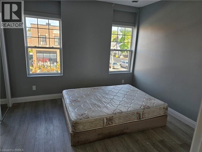 Building Photo - 140 Murray St