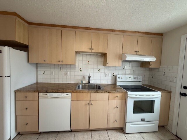 Building Photo - 12 Cutter St