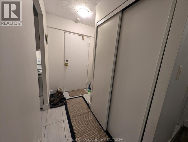 Photo du bâtiment - 150 Park Ave E