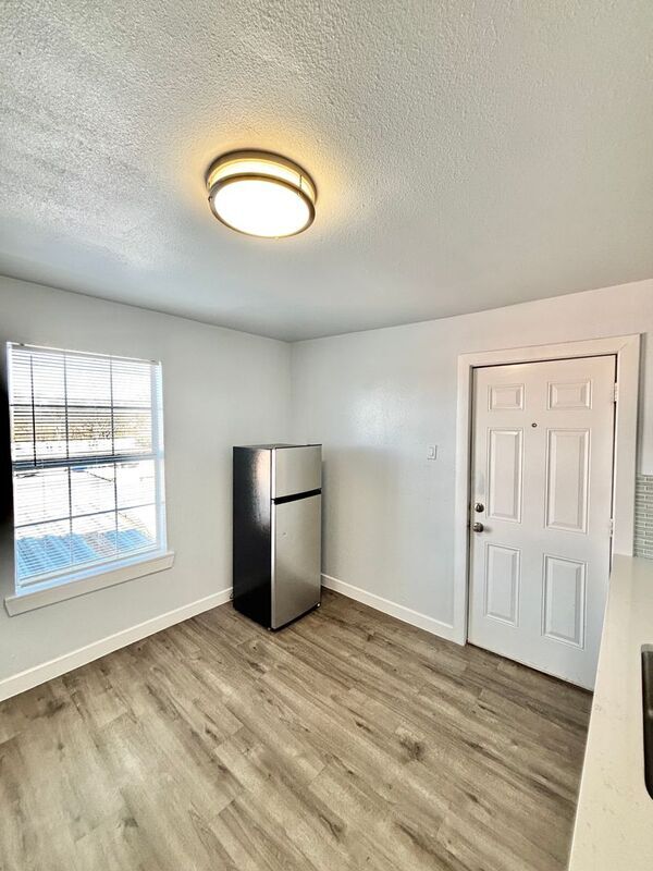 Building Photo - 2308 Britton Ave